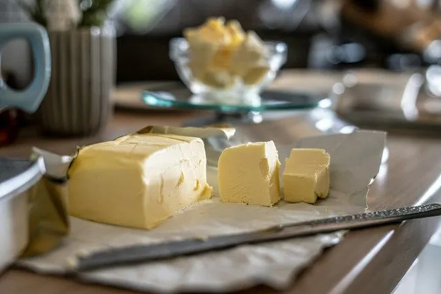 How many eggs a day can you eat with high cholesterol?